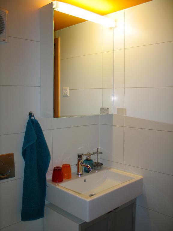 Artist'S Loft Zur Maloya Apartamento Ormalingen Quarto foto