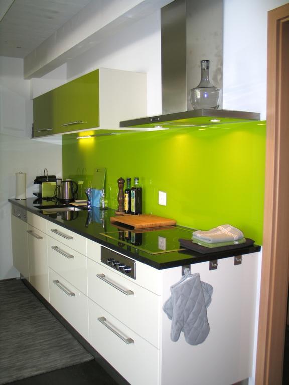 Artist'S Loft Zur Maloya Apartamento Ormalingen Quarto foto